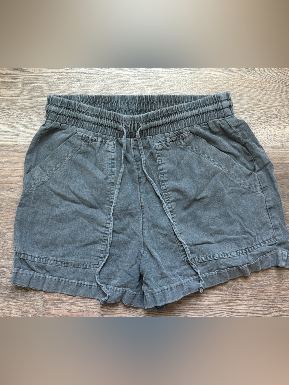 Universal Thread Gray Gathered Waist Shorts